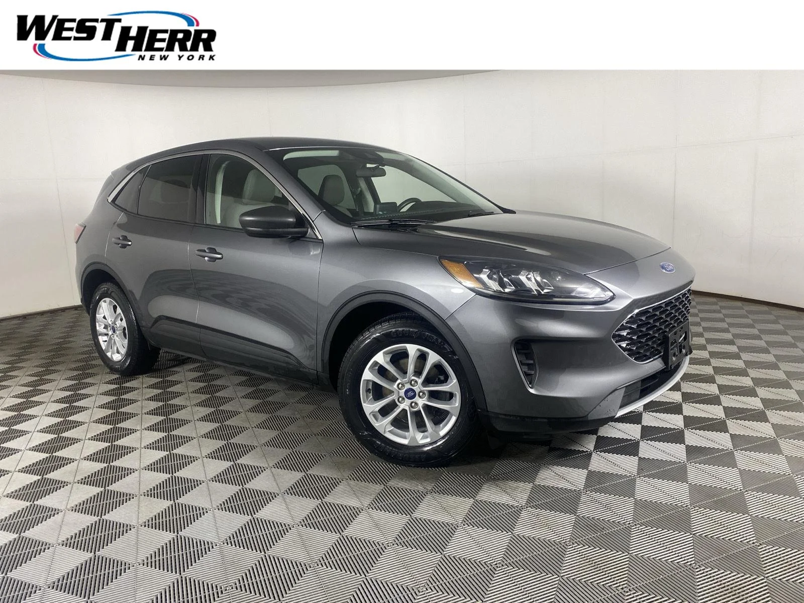 Used 2022 Carbonized Gray Ford SE image 1
