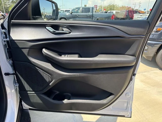 New 2026 White Jeep Laredo X image 13