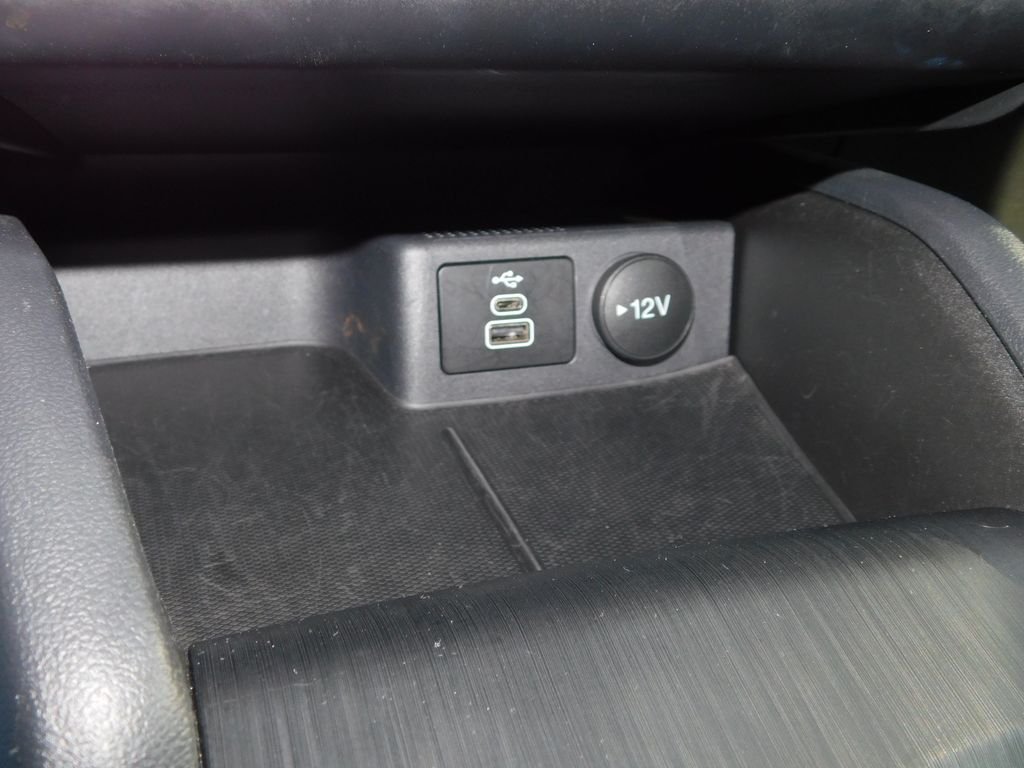 Used 2025 Oxford White Ford Active image 35