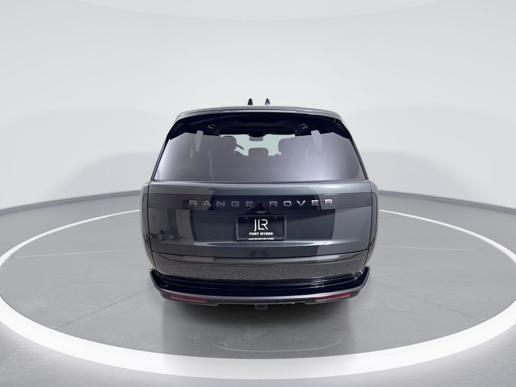 New 2026 Belgravia Green Land Rover SE LWB image 7