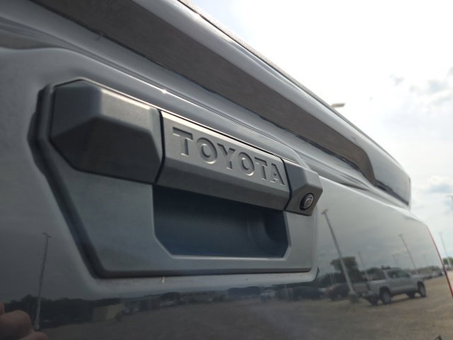 Used 2025  Toyota SR5 image 16