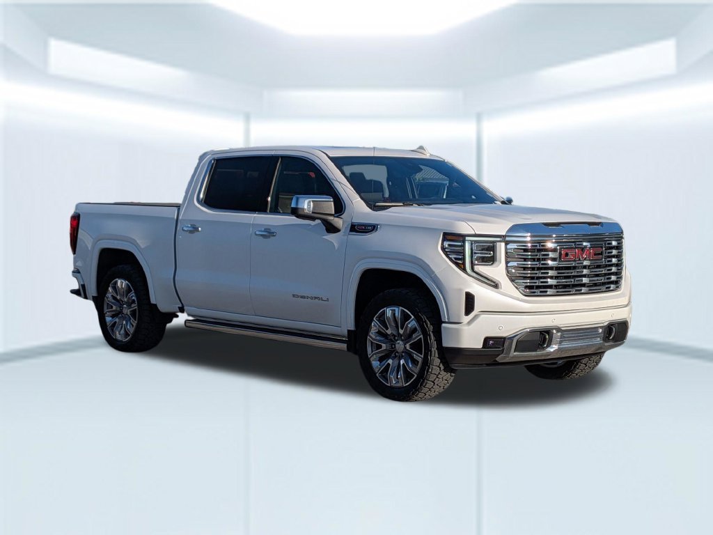 Used 2024 White GMC Denali image 8