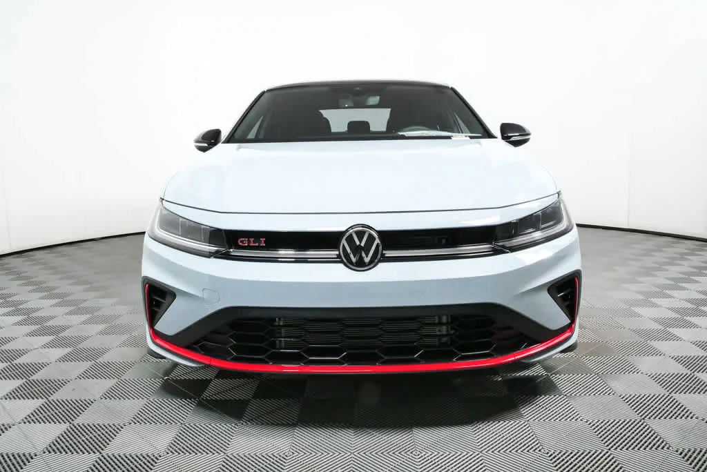 New 2026 Monument Gray w/Deep Black Roof Volkswagen Autobahn image 32