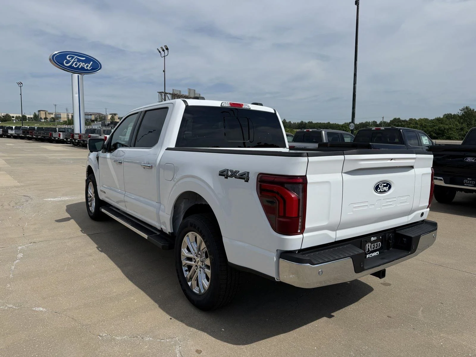 New 2026 Oxford White Ford Lariat® image 7