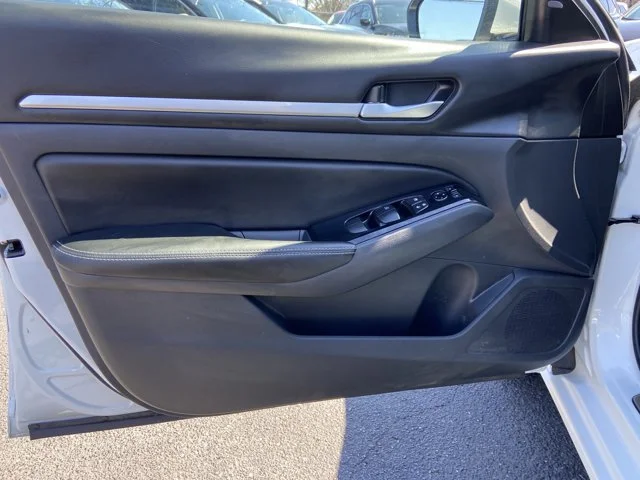 2025 Nissan Altima SL - Photo 24