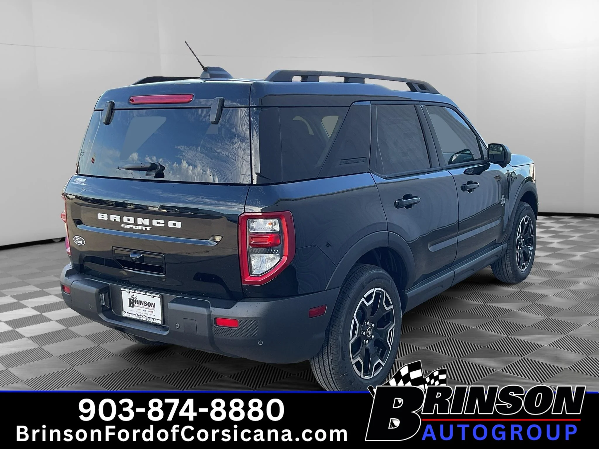 New 2026 Shadow Black Ford Outer Banks® image 5