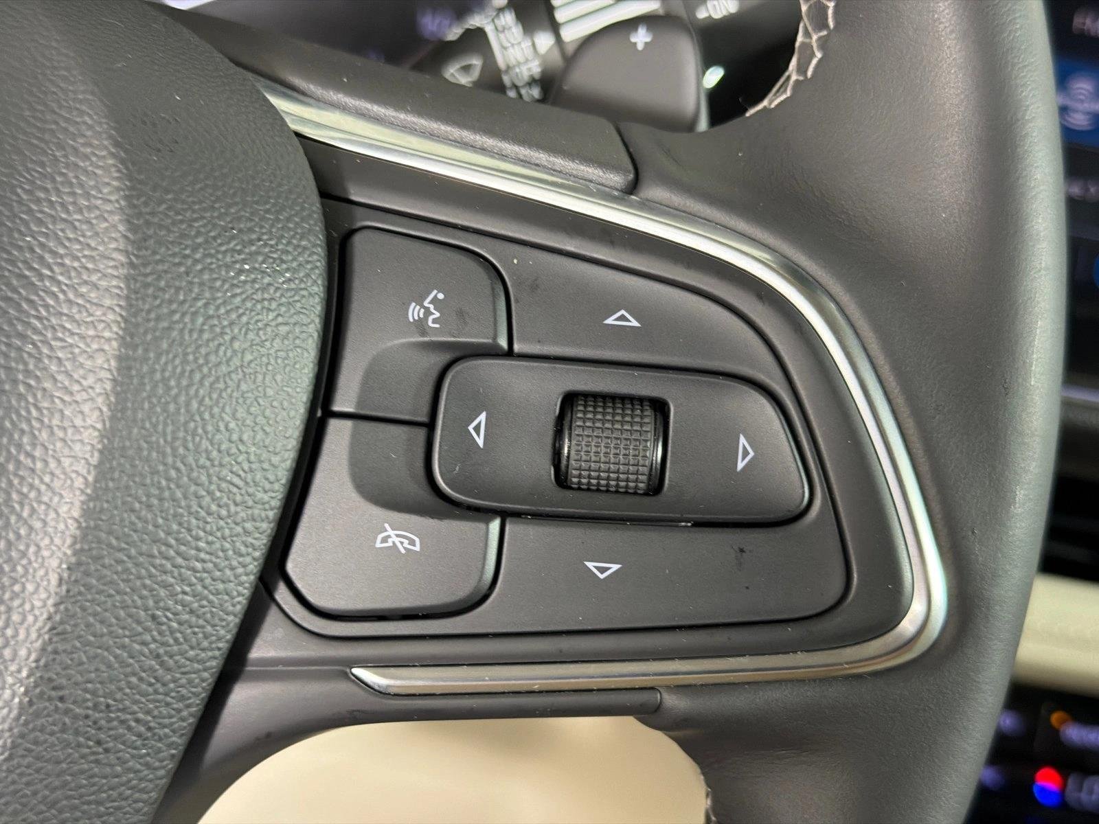 Used 2021 Satin Steel Metallic Buick Essence image 26