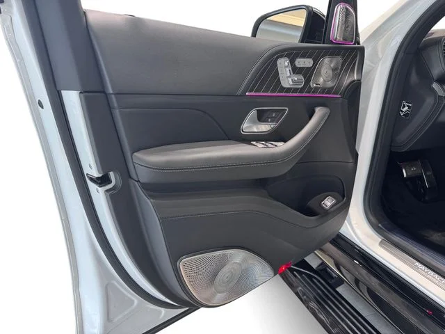 New 2026 Moonlight White Metallic Mercedes-Benz Maybach GLS 600 image 9