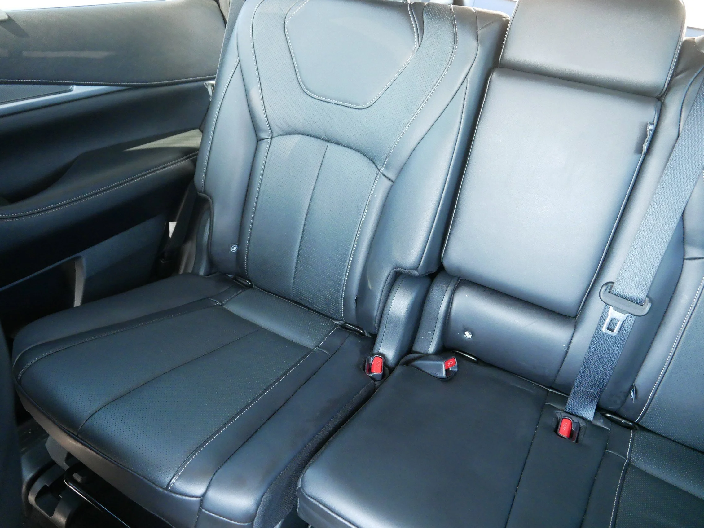 2025 INFINITI QX60 LUXE - Photo 12