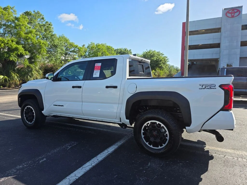 2026 Toyota Tacoma TRD Off Road - Photo 9