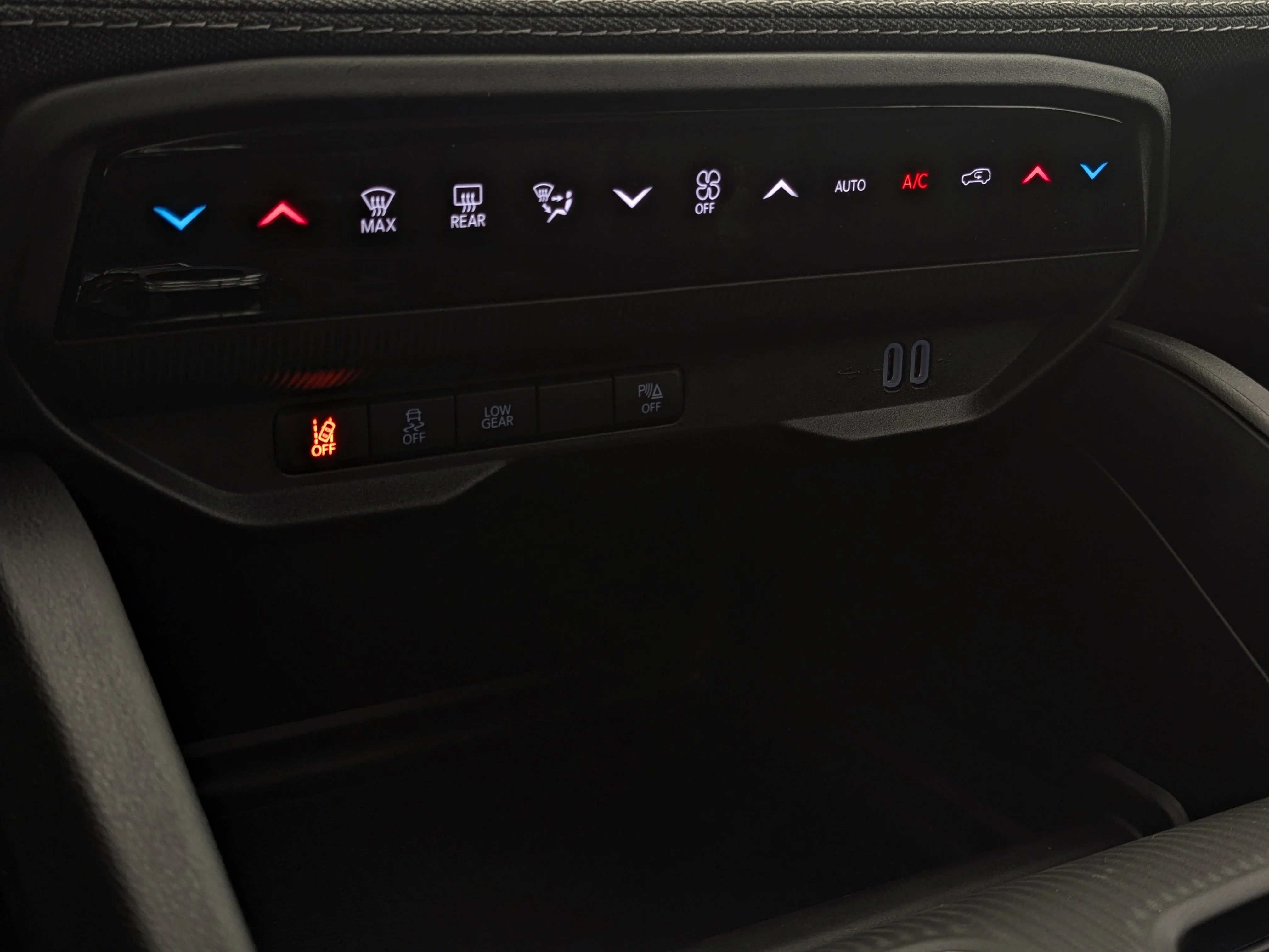 New 2026 Black Jeep Laredo - - Pkg 23F - Mopar Protect Pkg - Compact Spare - 1.6L Turbo Hybrid & More image 22