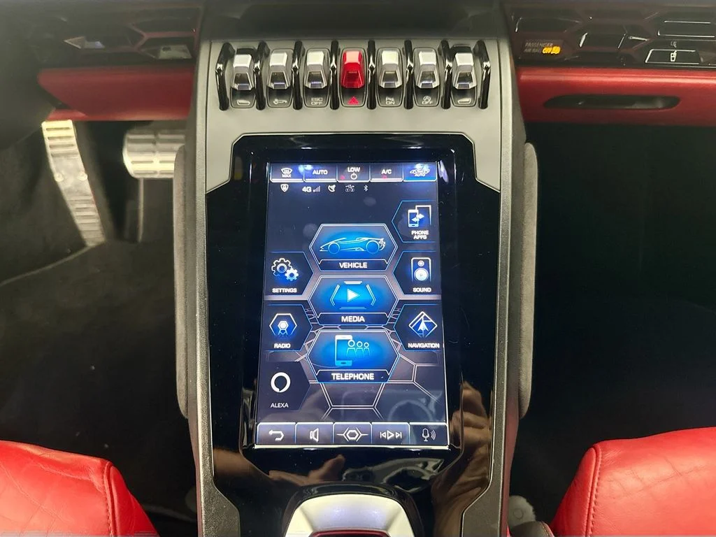 Used 2021 Black Lamborghini  image 15