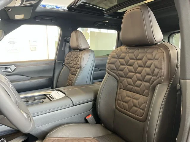 New 2026 Deep Ocean Blue Pearl Nissan Platinum Reserve image 3