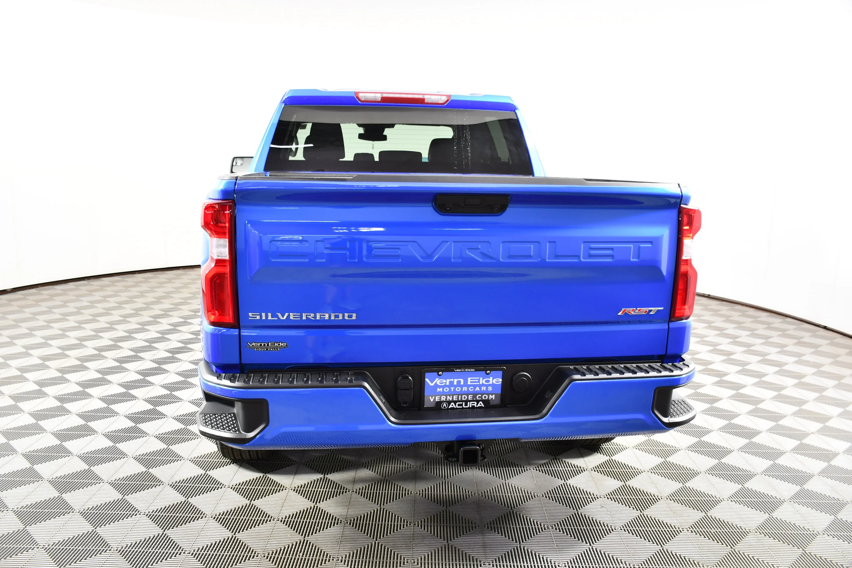 Used 2026 Riptide Blue Metallic Chevrolet RST image 7