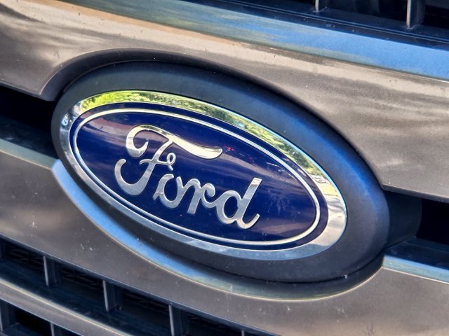 Used 2018 Silver Ford XLT image 12