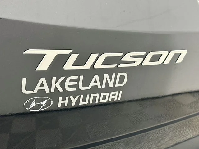 New 2026 Hyundai TUCSON SE