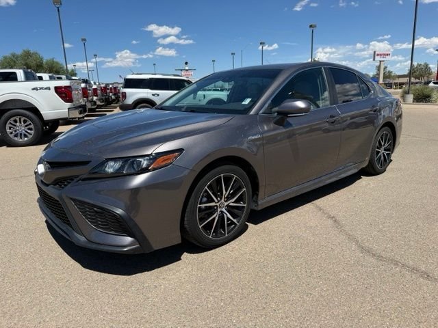 2021 Toyota Camry SE - Photo 1
