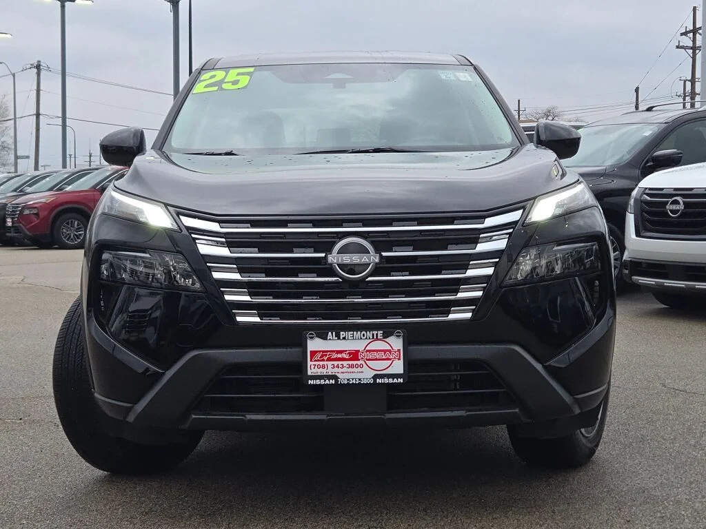 Used 2025 Black Nissan SV image 4