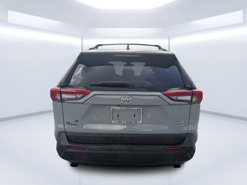 Used 2019 Green Toyota XLE image 5