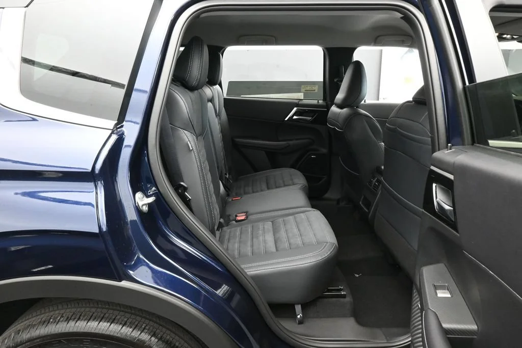 New 2026 Blue Metallic Mitsubishi SE 1.5T 2WD image 41