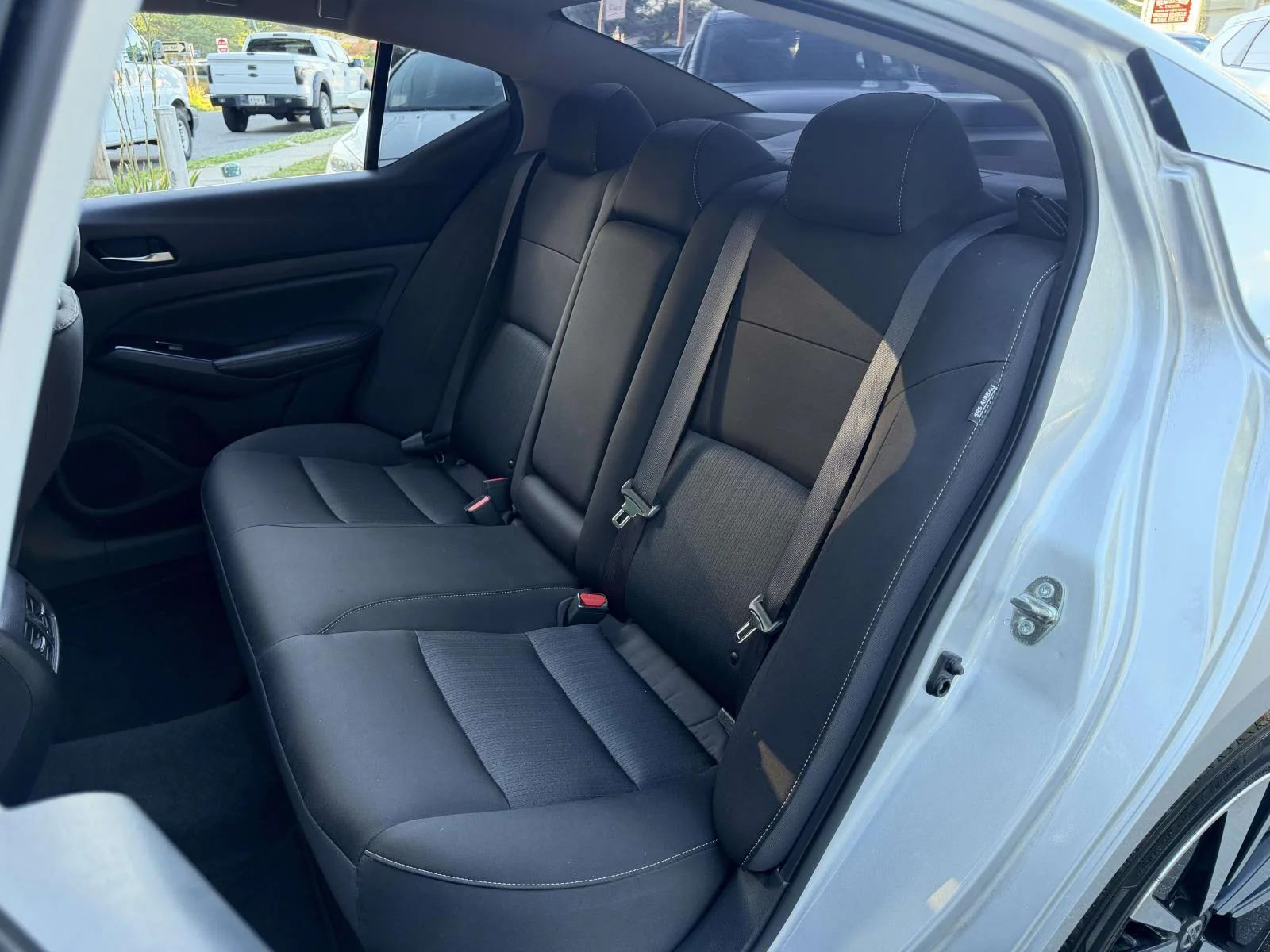 Used 2020 Silver Nissan 2.5 SV image 15