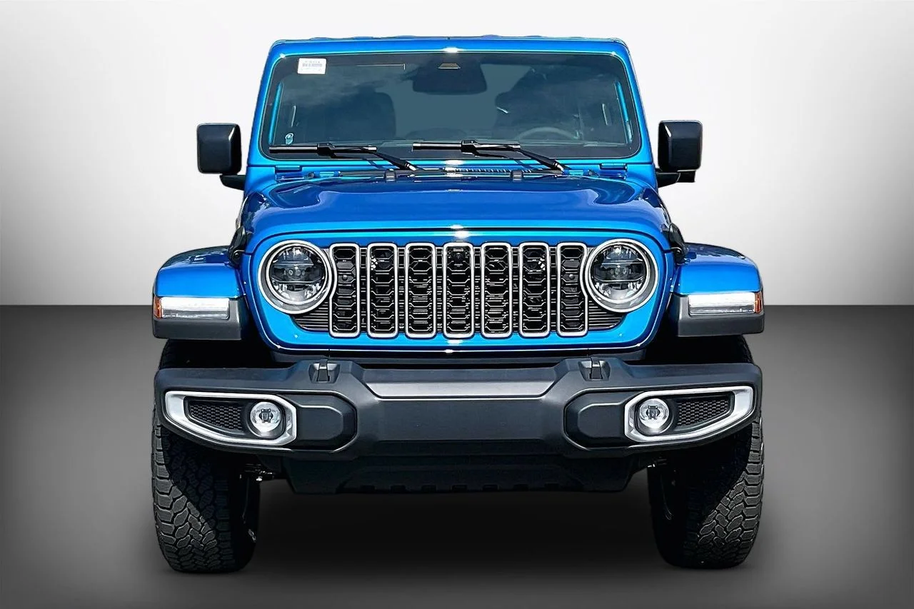 New 2026 Hydro Blue Pearl-Coat Exterior Paint Jeep Sahara image 3