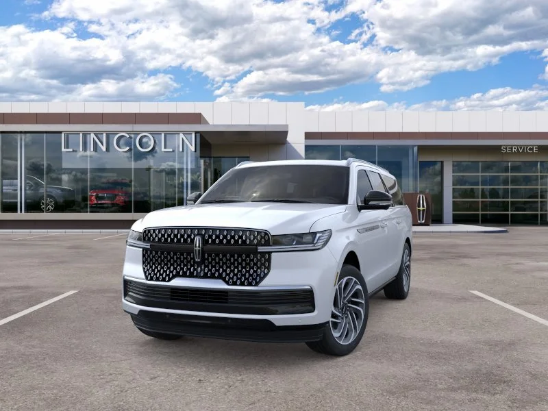 Used 2025 Crystal White Metallic Lincoln Reserve image 2