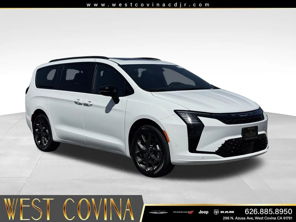 New 2027 Bright White Clear-Coat Exterior Paint Chrysler Limited image 5