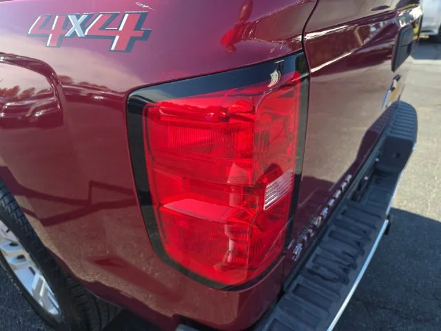 Used 2018 Red Chevrolet LT image 35