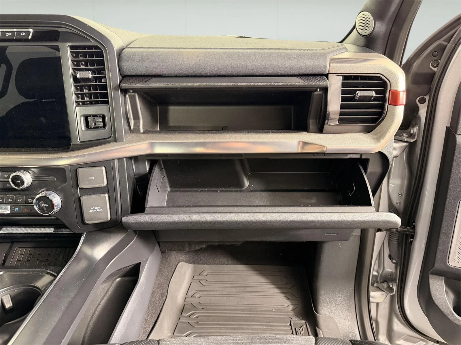 Used 2023 Iconic Silver Ford Raptor image 25