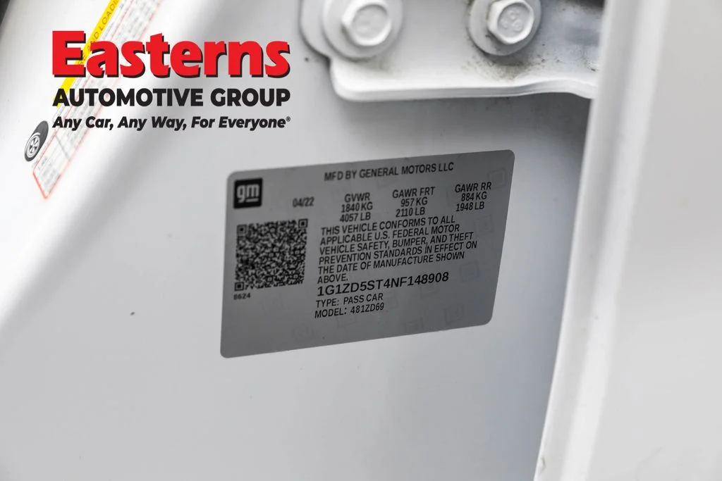 Used 2022 White Chevrolet LT image 33