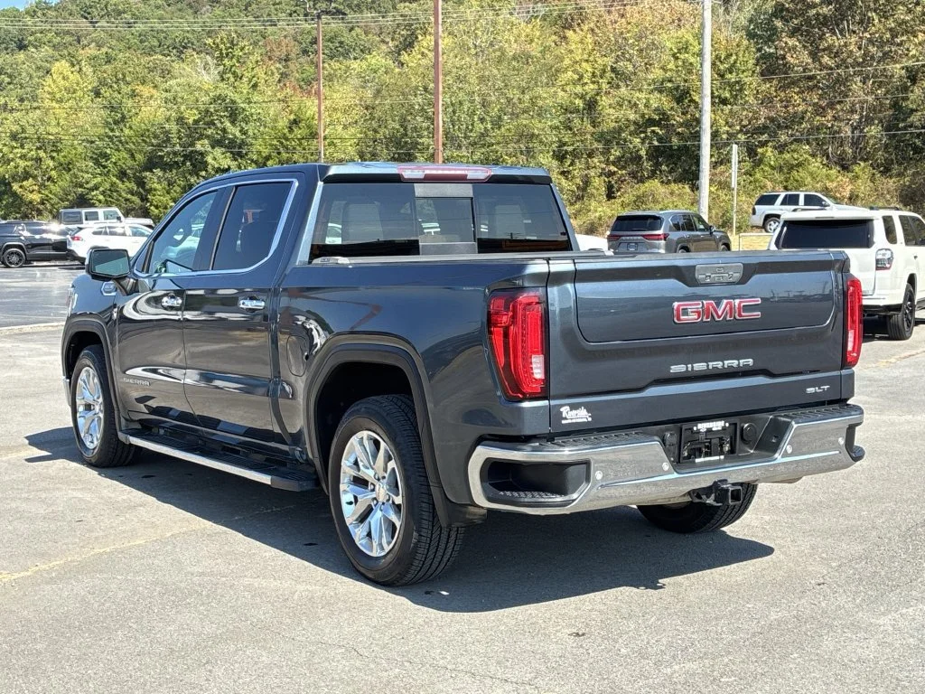 Used 2019 DARK SKY METALLIC GMC SLT image 9