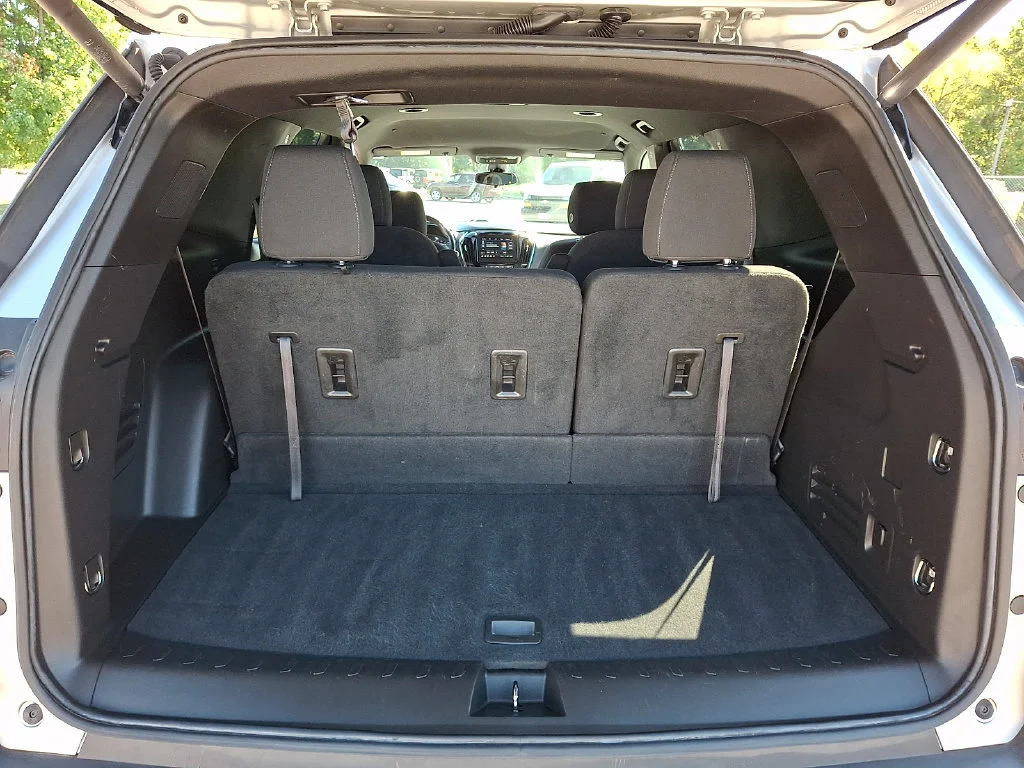 Used 2022 Silver Chevrolet LT image 31
