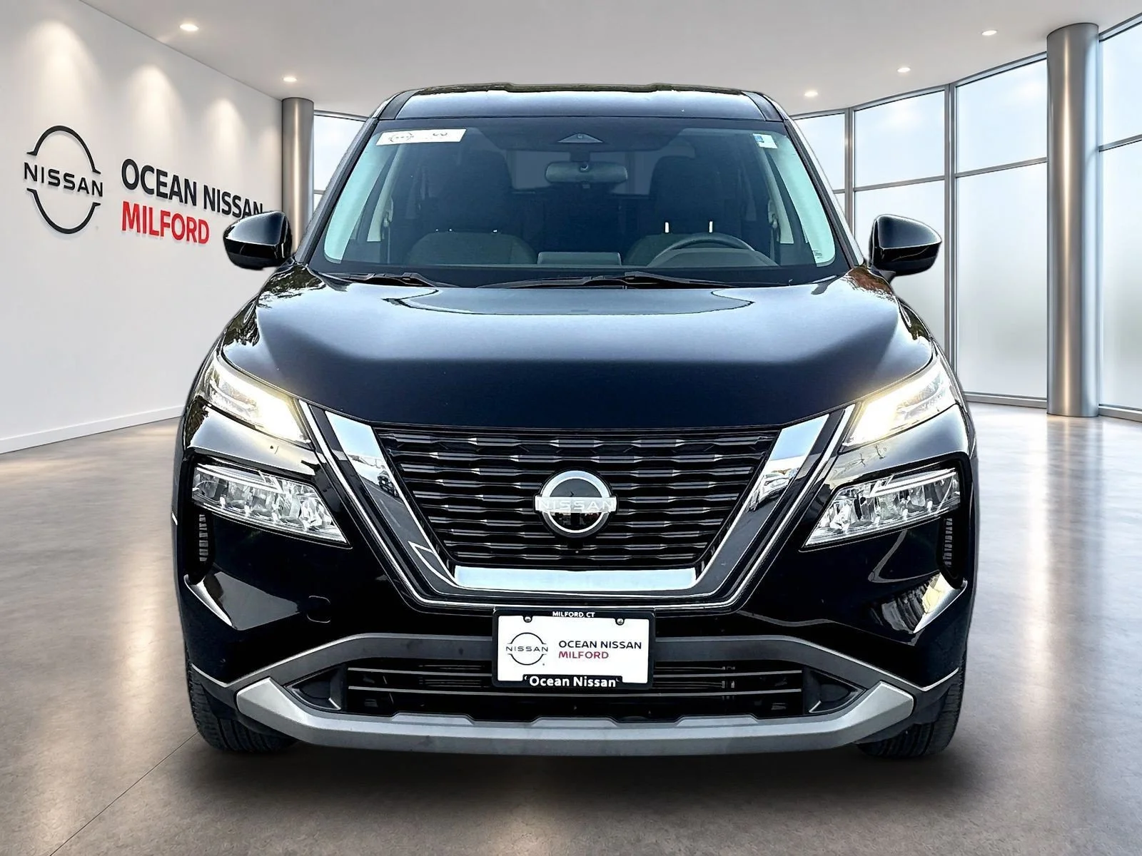 Certified Used 2023 Super Black Nissan SV image 2
