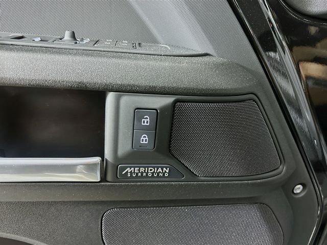 2026 Land Rover Defender V8 - Photo 20