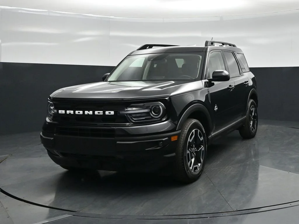 Used 2023 Black Ford Outer Banks image 52