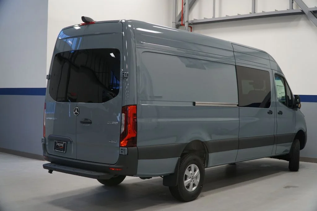 2026 Mercedes-Benz Sprinter Crew Van Base - Photo 6
