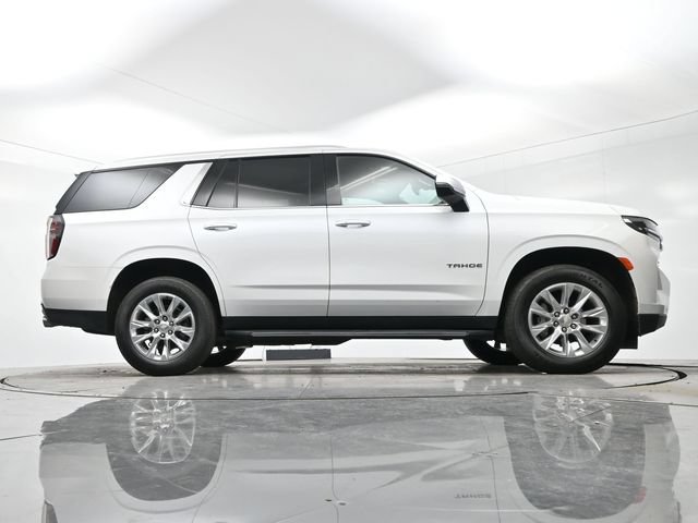 Used 2024 Iridescent Pearl Tricoat Chevrolet Premier image 16
