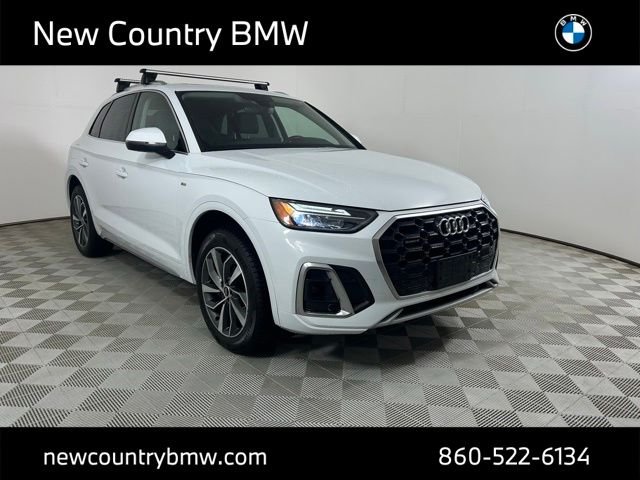 2022 Audi Q5 45 Premium's photo