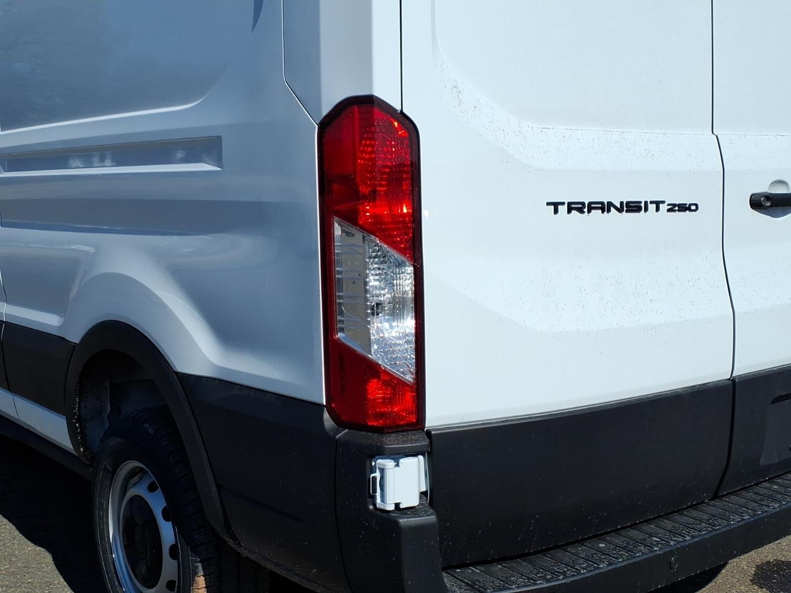 New 2026 Oxford White Ford Cargo Van image 15