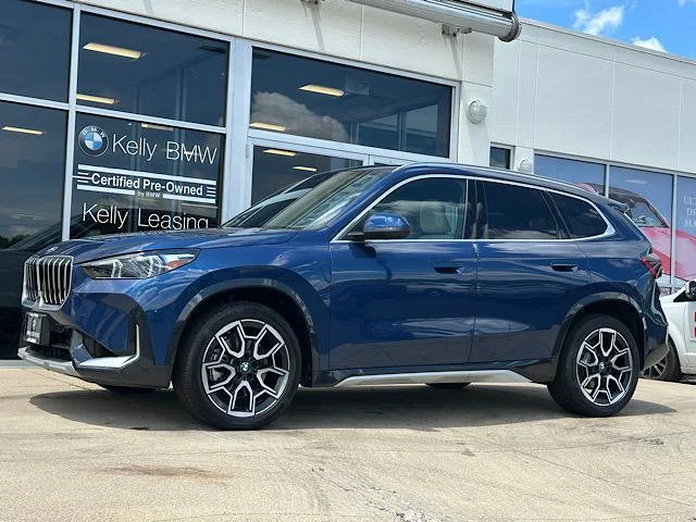 Certified Used 2025 Phytonic Blue Metallic BMW xDrive28i image 5
