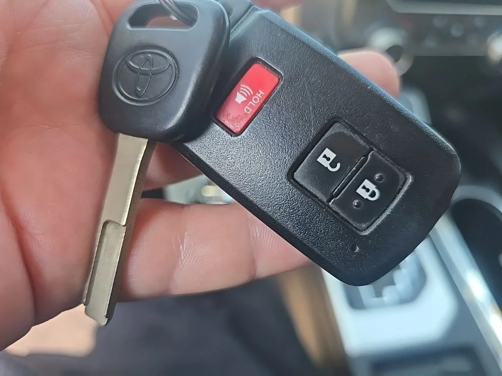 Used 2020 Black Toyota SR5 image 20