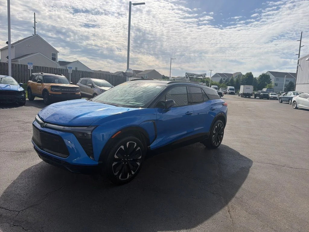 Used 2025 Blue Chevrolet RS image 3