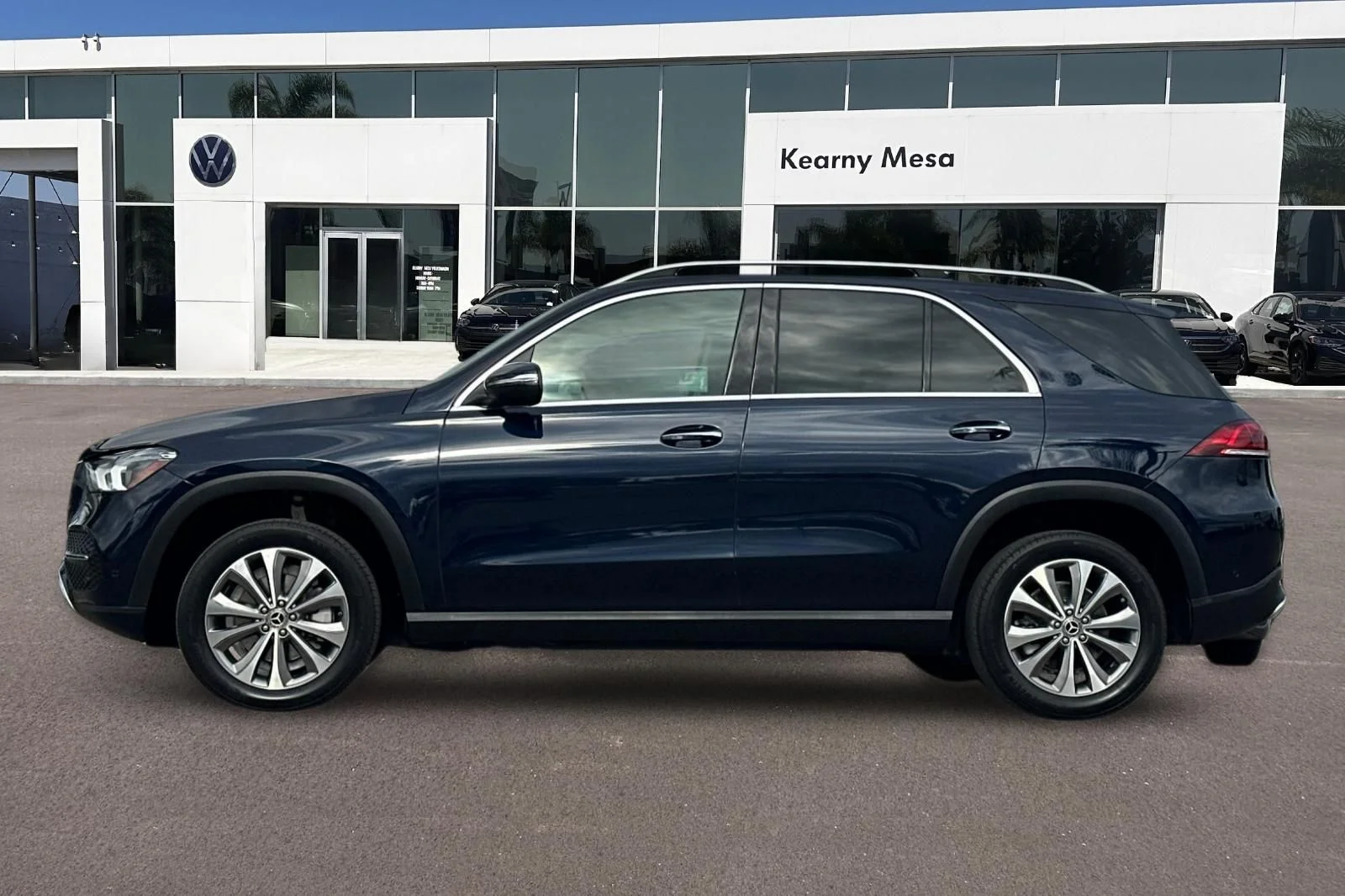 Used 2021 Blue Mercedes-Benz GLE 350 image 7