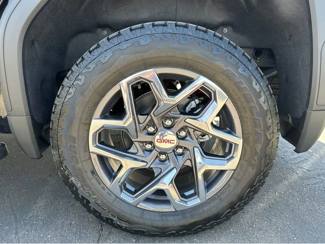2026 GMC Sierra 1500 SLT - Photo 17