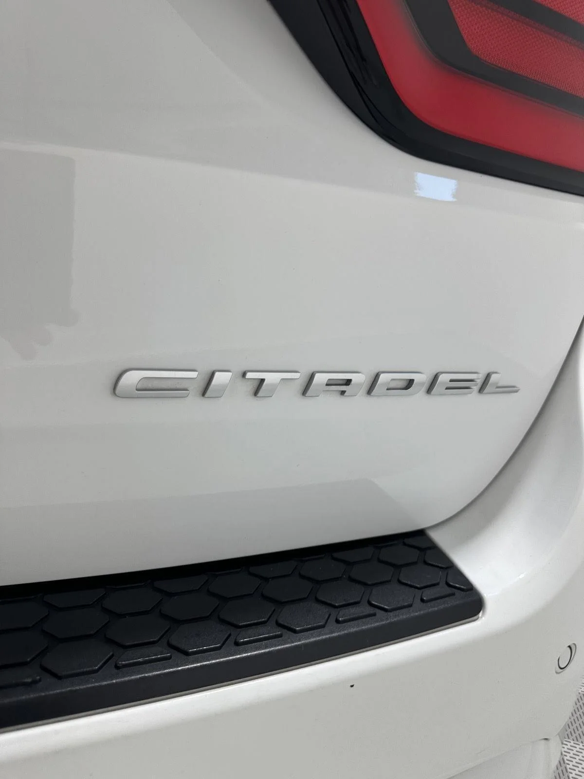Used 2024 White Knuckle Dodge Citadel image 29