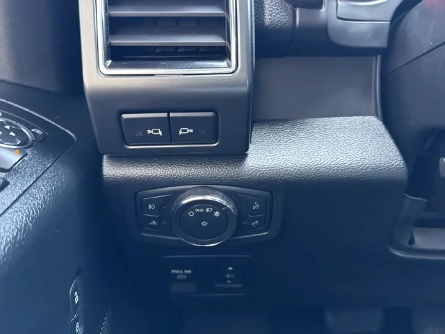 Used 2020 White Ford XLT image 27