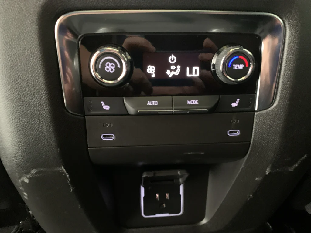 Used 2025 Sterling Gray Metallic Chevrolet High Country image 17