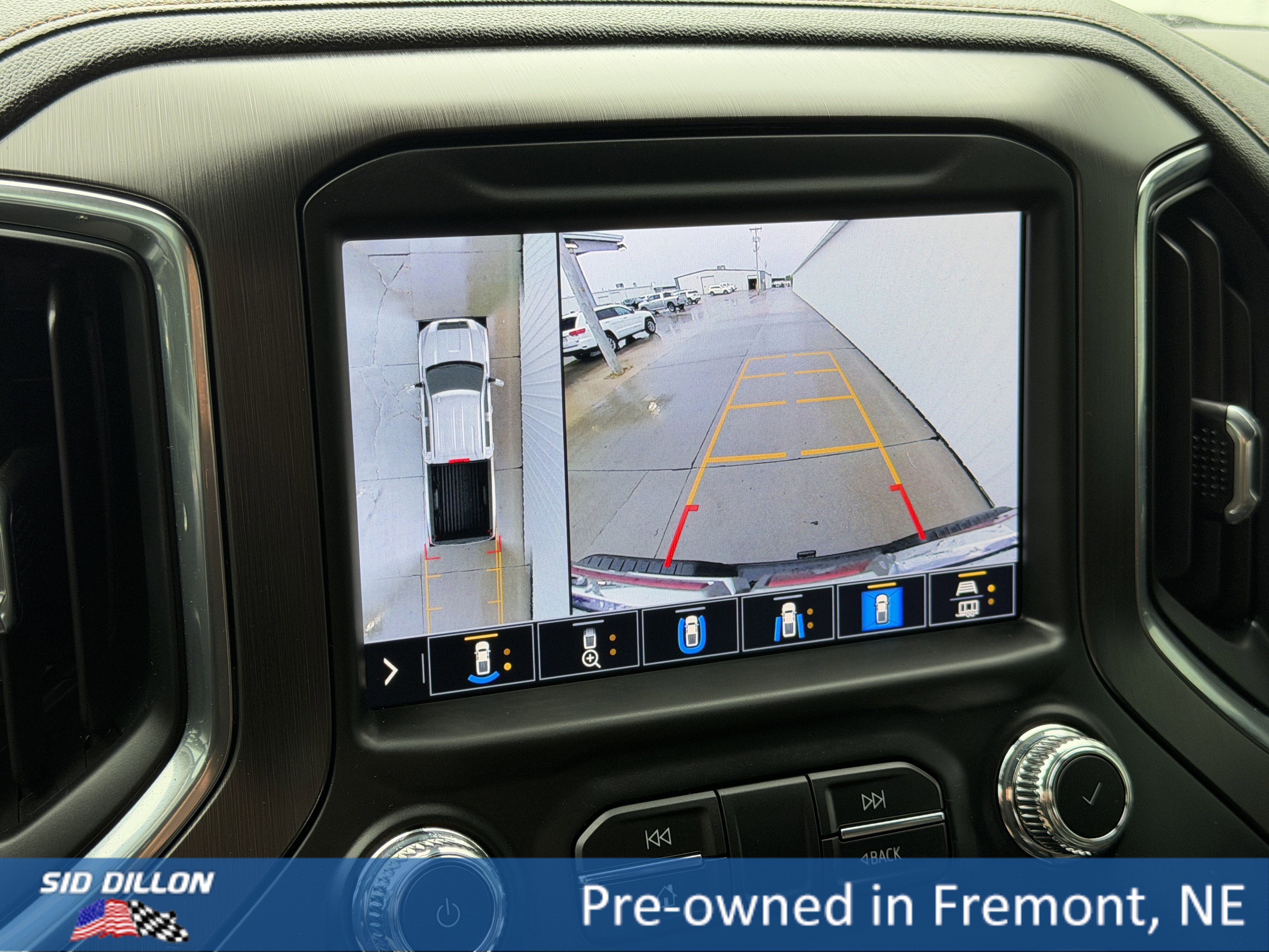 Used 2022 Onyx Black GMC AT4 image 11