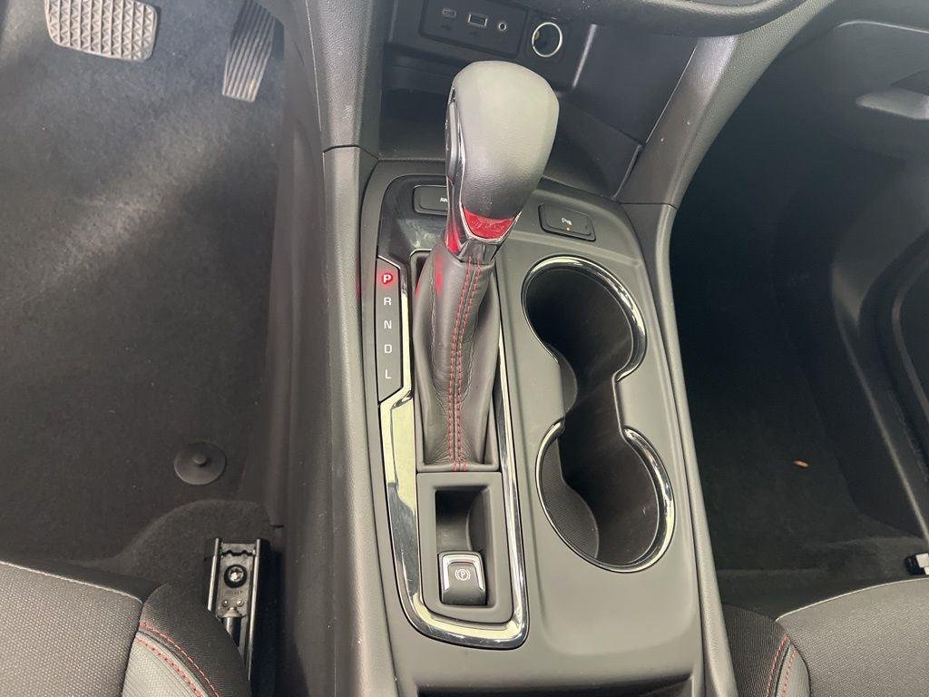 Used 2022 Summit White Chevrolet RS image 17